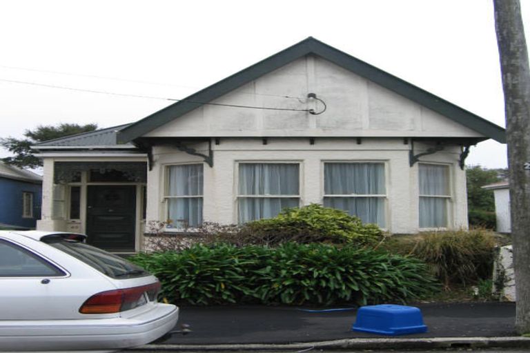 Photo of property in 40 Oxford Street, South Dunedin, Dunedin, 9012