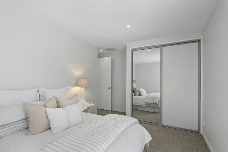 Photo of property in 96a Saint James Avenue, Papanui, Christchurch, 8053