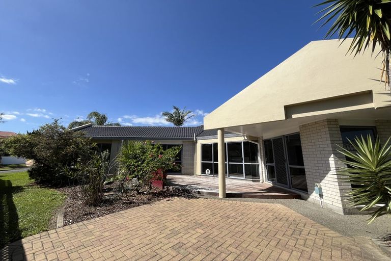 Photo of property in 3 Larkin Place, Somerville, Auckland, 2014