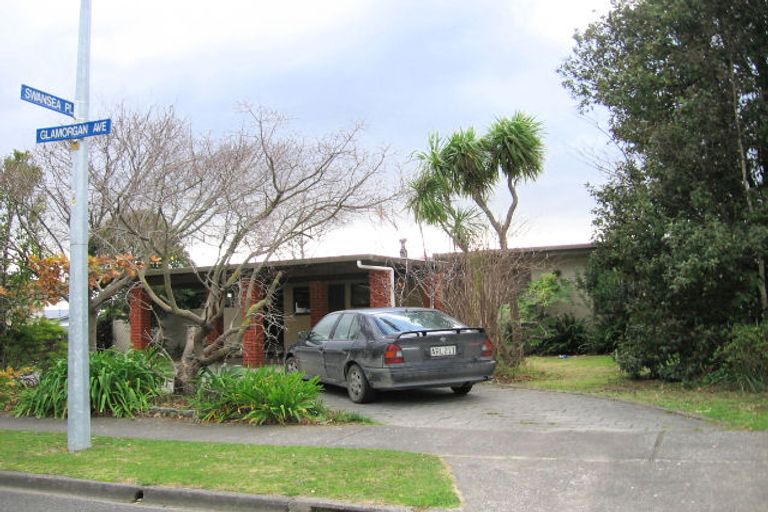 Photo of property in 32 Glamorgan Avenue, Tamatea, Napier, 4112