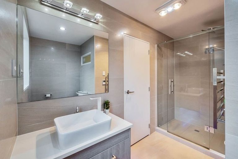 Photo of property in 92 Babich Road North, Ranui, Auckland, 0612