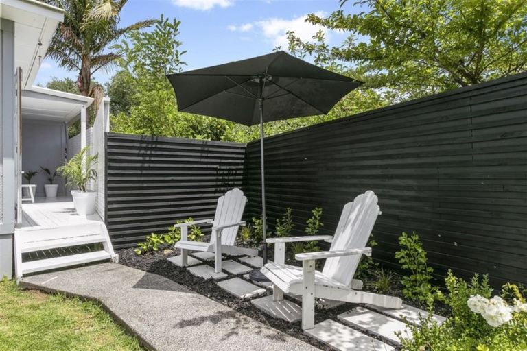 Photo of property in 4a Tiroroa Avenue, Te Atatu South, Auckland, 0610