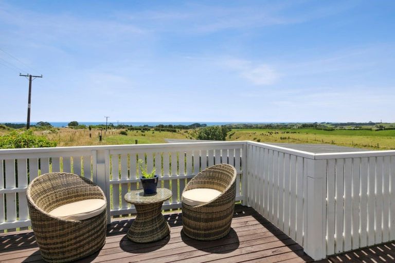 Photo of property in 401 Koru Road, Koru, New Plymouth, 4374