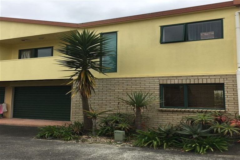 Photo of property in 59f Astley Avenue, New Lynn, Auckland, 0600
