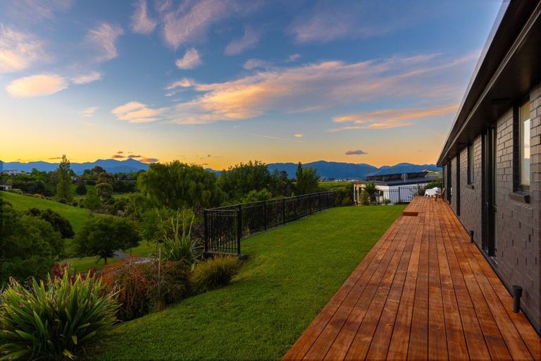 Photo of property in 19 Golf View Close, Fairhall, 7272