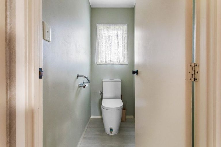 Photo of property in 11a Christmas Road, Manurewa, Auckland, 2102