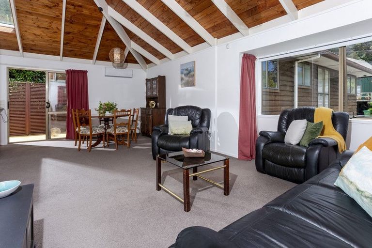Photo of property in 3/72 Lake Road, Northcote, Auckland, 0627