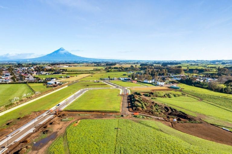 Photo of property in 74 Turuturu Road, Hawera, 4674