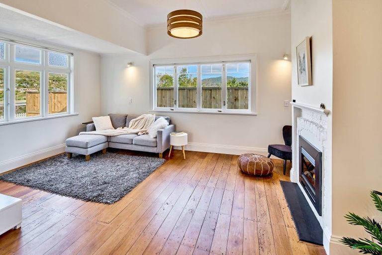 Photo of property in 237 Main Road, Tawa, Wellington, 5028