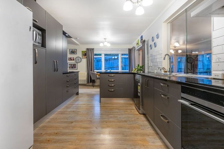 Photo of property in 27 Macarthur Street, Levin, 5510
