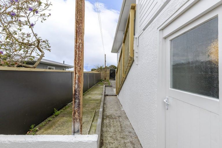 Photo of property in 6 Watene Crescent, Waitara, 4320