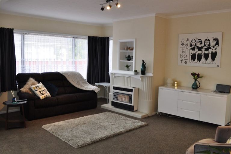 Photo of property in 57 Kowhai Avenue, Ebdentown, Upper Hutt, 5018