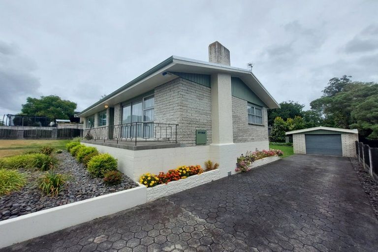 Photo of property in 22 Splitt Avenue, Glenview, Hamilton, 3206