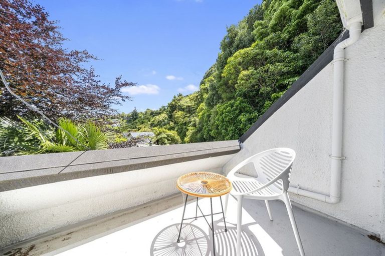 Photo of property in 2a Waitohu Road, York Bay, Lower Hutt, 5013