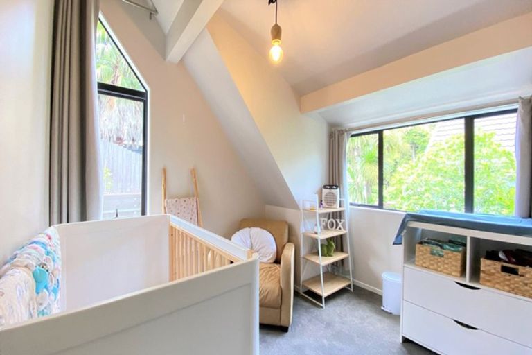 Photo of property in 1/141 Balmain Road, Birkenhead, Auckland, 0626