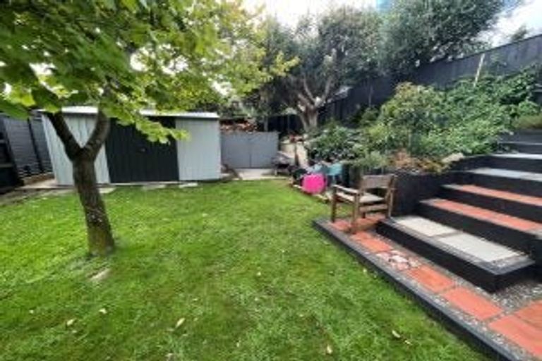 Photo of property in 8 Sunset Terrace, Waikanae Beach, Waikanae, 5036