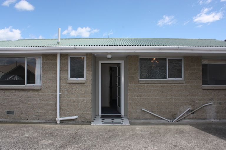 Photo of property in 17a Bradshaw Street, South Dunedin, Dunedin, 9012