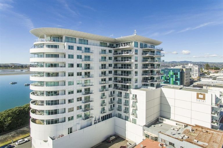 Photo of property in 12/72e Devonport Road, Tauranga, 3110