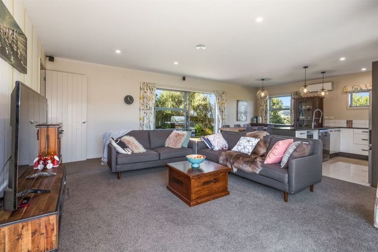 Photo of property in 29 Kaimai Place, Aotea, Porirua, 5024