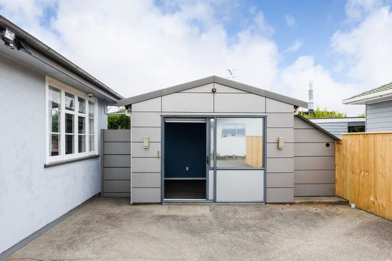Photo of property in 976g Tremaine Avenue, Roslyn, Palmerston North, 4414