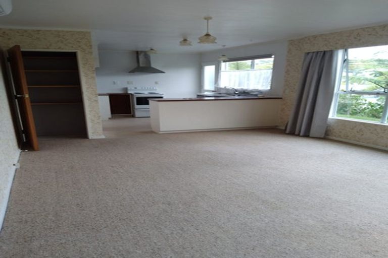 Photo of property in 85 Baylands Drive, Newlands, Wellington, 6037