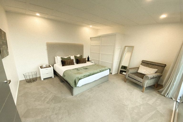 Photo of property in 14 Defender Lane, Redcliffs, Christchurch, 8081