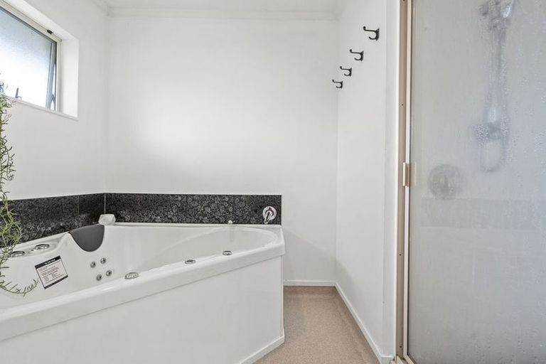 Photo of property in 1893 Cambridge Road, Cambridge, 3434