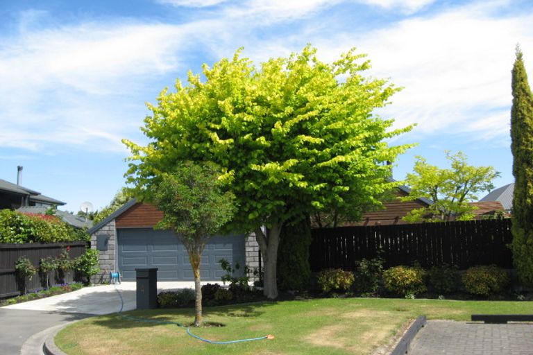 Photo of property in 4 Dorfold Mews, Avonhead, Christchurch, 8042
