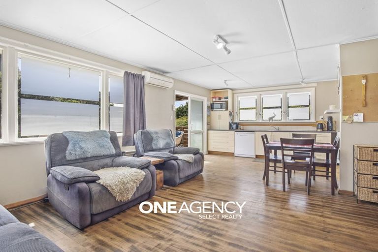 Photo of property in 151 Sievers Grove, Cannons Creek, Porirua, 5024