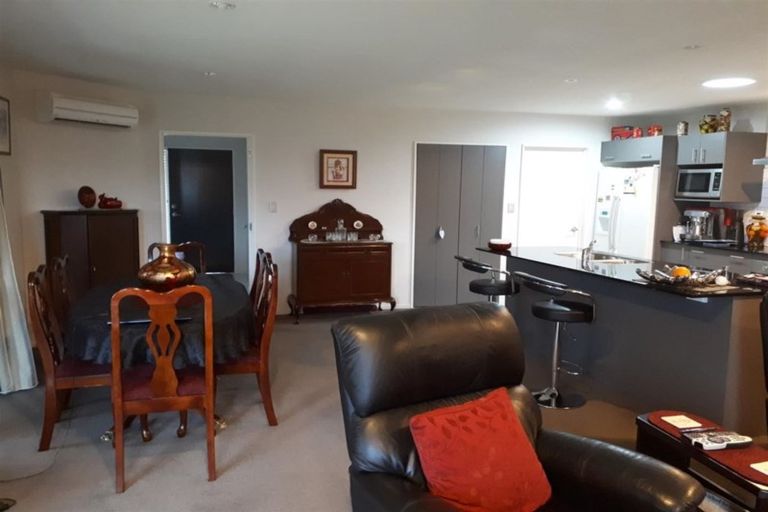 Photo of property in 13 Maple Place, Rangiora, 7400