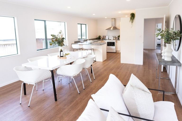 Photo of property in 21 Robinia Place, Snells Beach, 0920