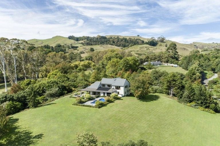 Photo of property in 4 Tauroa Valley, Havelock North, 4130