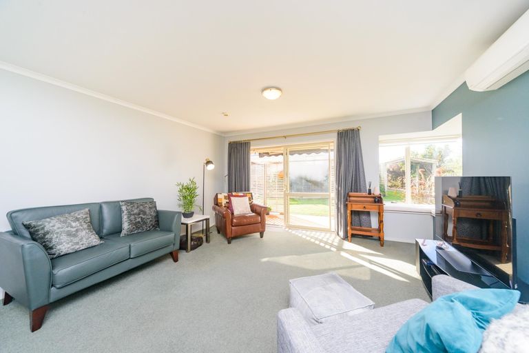 Photo of property in 9 Foxtail Fern, Kelvin Grove, Palmerston North, 4414