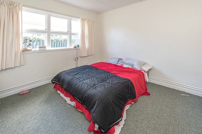 Photo of property in 5 Arawa Place, Castlecliff, Whanganui, 4501