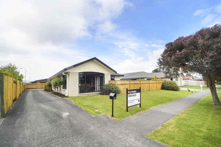 Photo of property in 20 Boston Parade, Kelvin Grove, Palmerston North, 4414