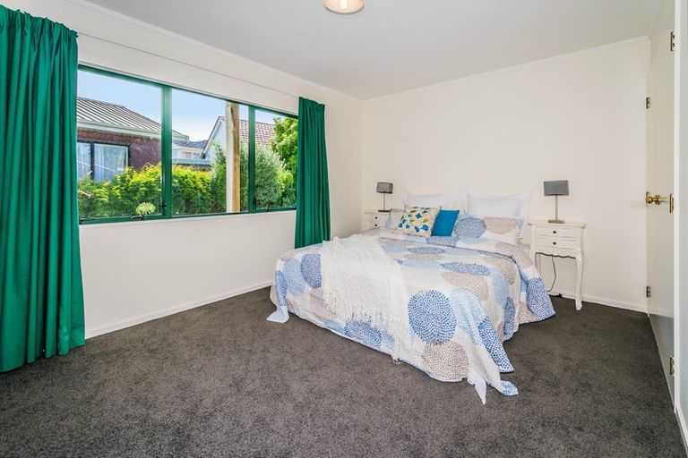 Photo of property in 1/470 East Coast Road, Windsor Park, Auckland, 0630