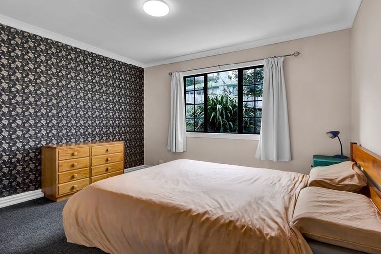 Photo of property in 20 Parris Street, Moturoa, New Plymouth, 4310