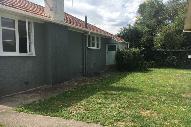 Photo of property in 8 Armitage Place, Fairfield, Hamilton, 3214