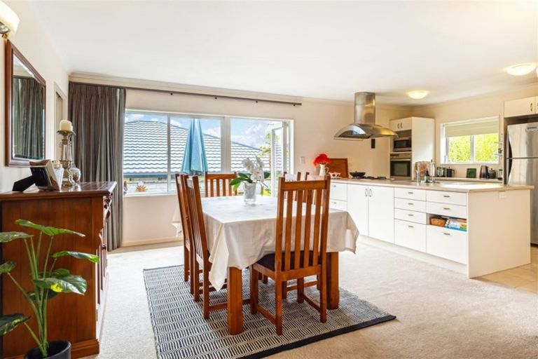 Photo of property in 79 Nimstedt Avenue, Oteha, Auckland, 0632