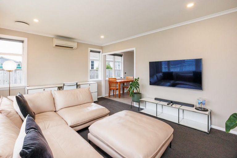 Photo of property in 976g Tremaine Avenue, Roslyn, Palmerston North, 4414
