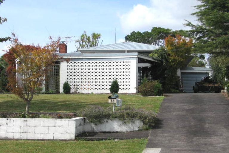 Photo of property in 33 Vera Road, Te Atatu South, Auckland, 0610