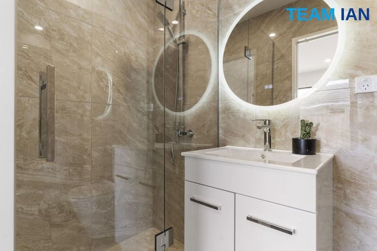 Photo of property in 1/68 Smythe Road, Henderson, Auckland, 0612