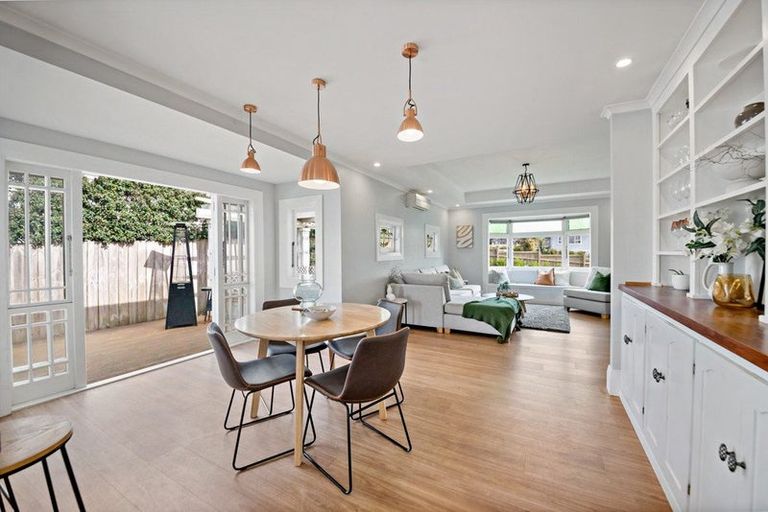 Photo of property in 35 Helvetia Road, Pukekohe, 2120