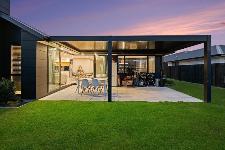 Photo of property in 2 Helen June Avenue, Flagstaff, Hamilton, 3210