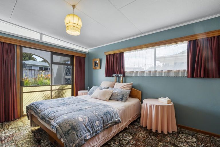 Photo of property in 12 Totara Terrace, Inglewood, 4330