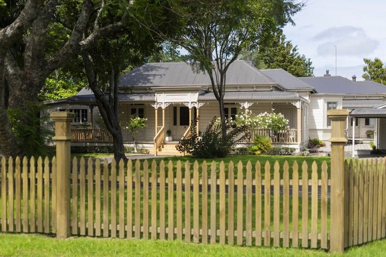 Photo of property in 122 Stout Street, Whataupoko, Gisborne, 4010