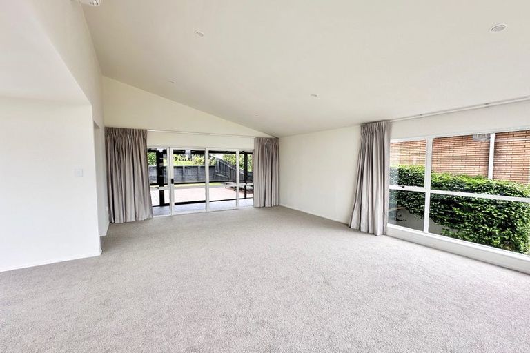 Photo of property in 20 Tiverton Crescent, Whalers Gate, New Plymouth, 4310