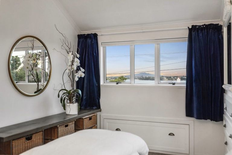 Photo of property in 74 Princes Street, Northcote Point, Auckland, 0627