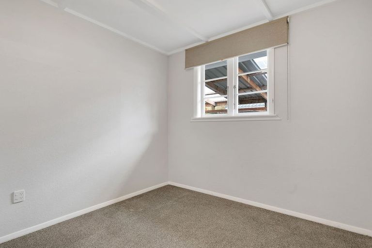 Photo of property in 2 Kellow Street, Wallaceville, Upper Hutt, 5018