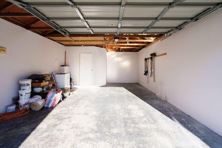 Photo of property in 25 Kirkcaldy Street, South Dunedin, Dunedin, 9012